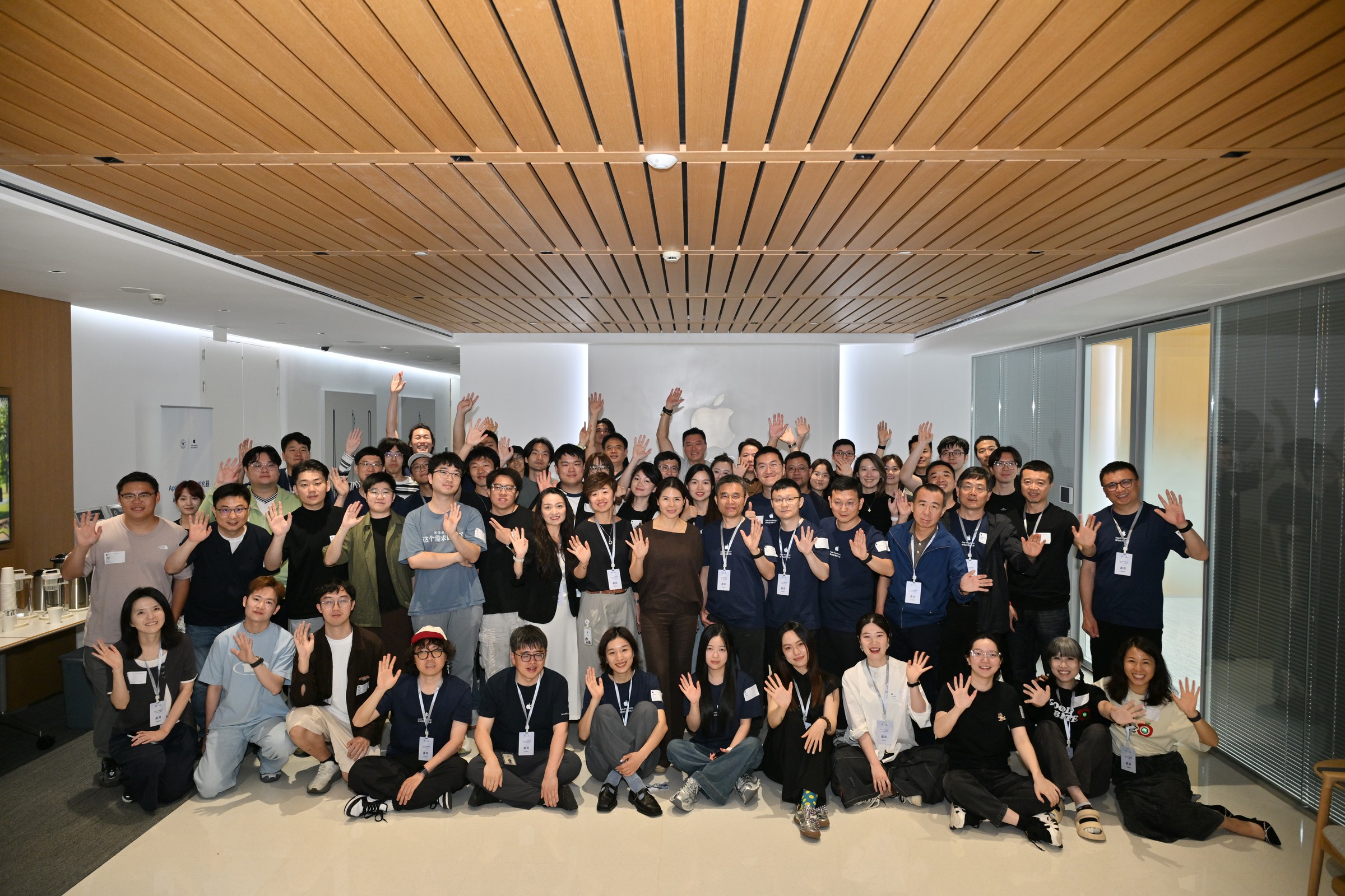 Apple应用孵化器活动合影